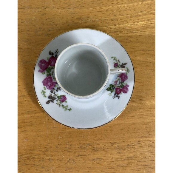 Vintage Demitasse Expresso Porcelain Tea Cup & Saucer Red Rose Pattern Gold Trim - Picture 3 of 14